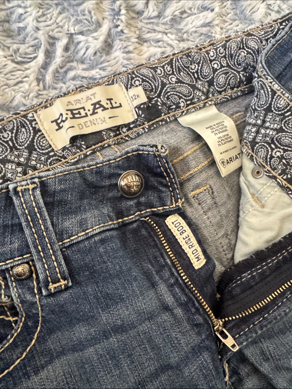 Ariat Dark Blue High Rise Bootcut Jeans 32R Used